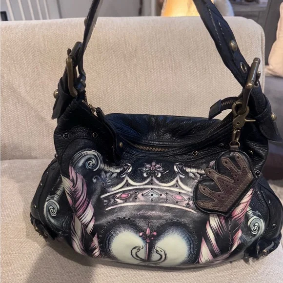 Isabella Fiore “Let Love Reign” Shoulder Bag - Picture 3 of 10